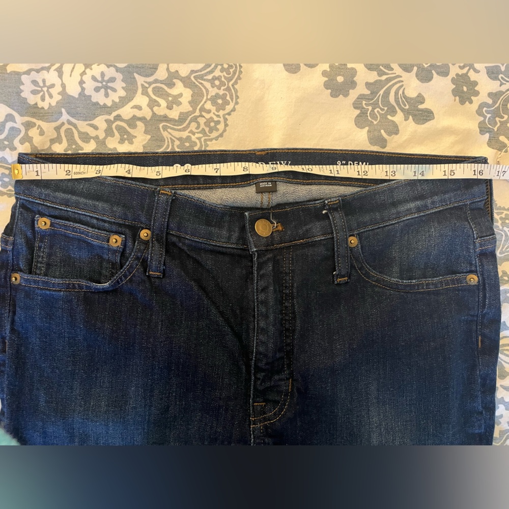 J. Crew 9” Demi Boot Cut Crop Jeans Raw Hem Size 30 Style BT563 - Picture 5 of 10